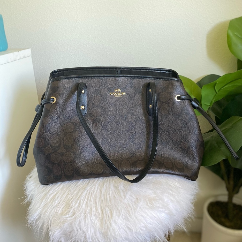 Coach Handbag, brown monogram with gold hardware